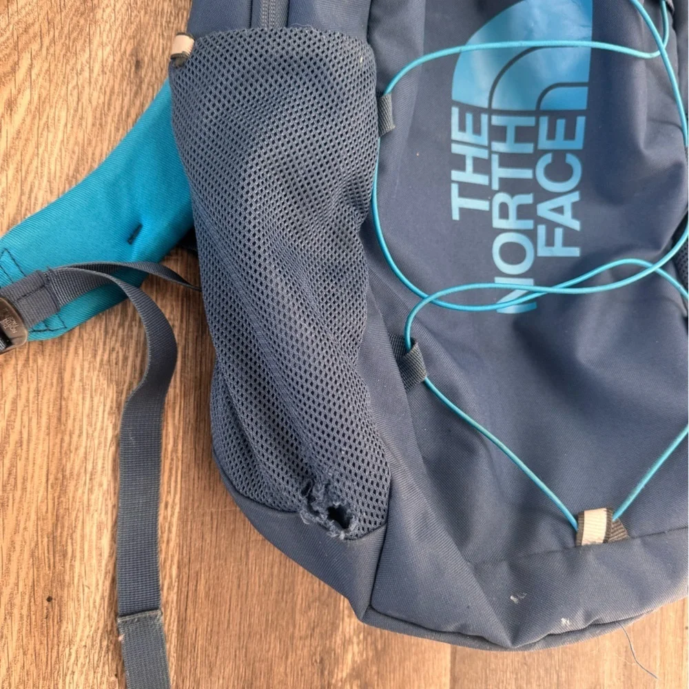 The North Face Men's Navy and Teal Backpack